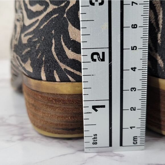 Lucky Brand Leather Zebra Animal Print Booties Women's Size 7.5 - Picture 15 of 15